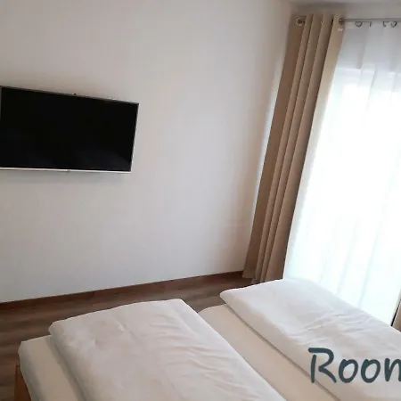 Modernes Apartment Metzingen Mittelstadt Esterno foto
