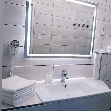 Modernes Apartment Metzingen Mittelstadt Esterno foto